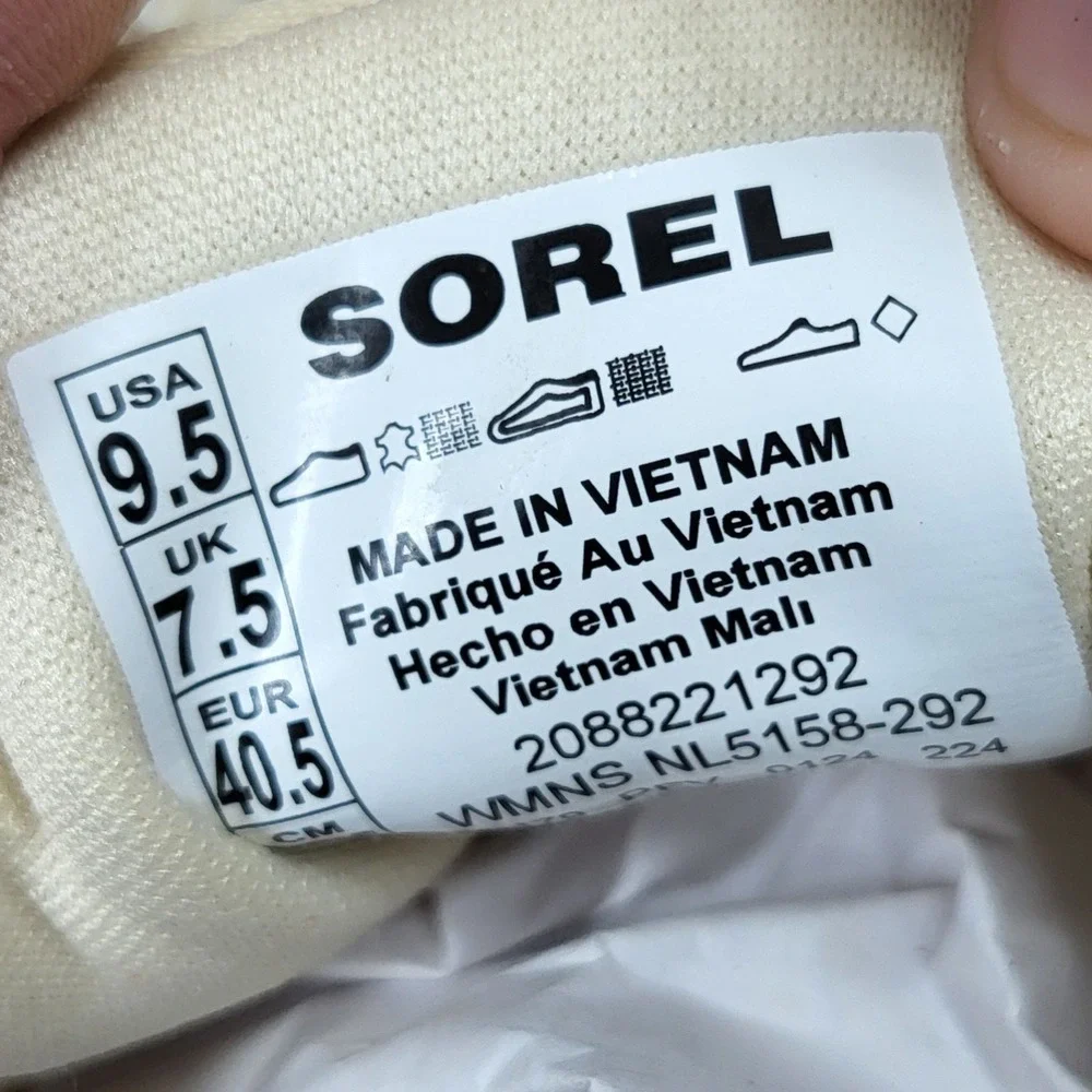 Sorel Out N About IV Low Women 9.5 Sea Salt Fawn Good Waterproof Sneakers